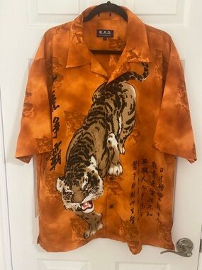 K.A.D. Orange Tiger Print Short Sleeve Button Shirt Large Russia EUC